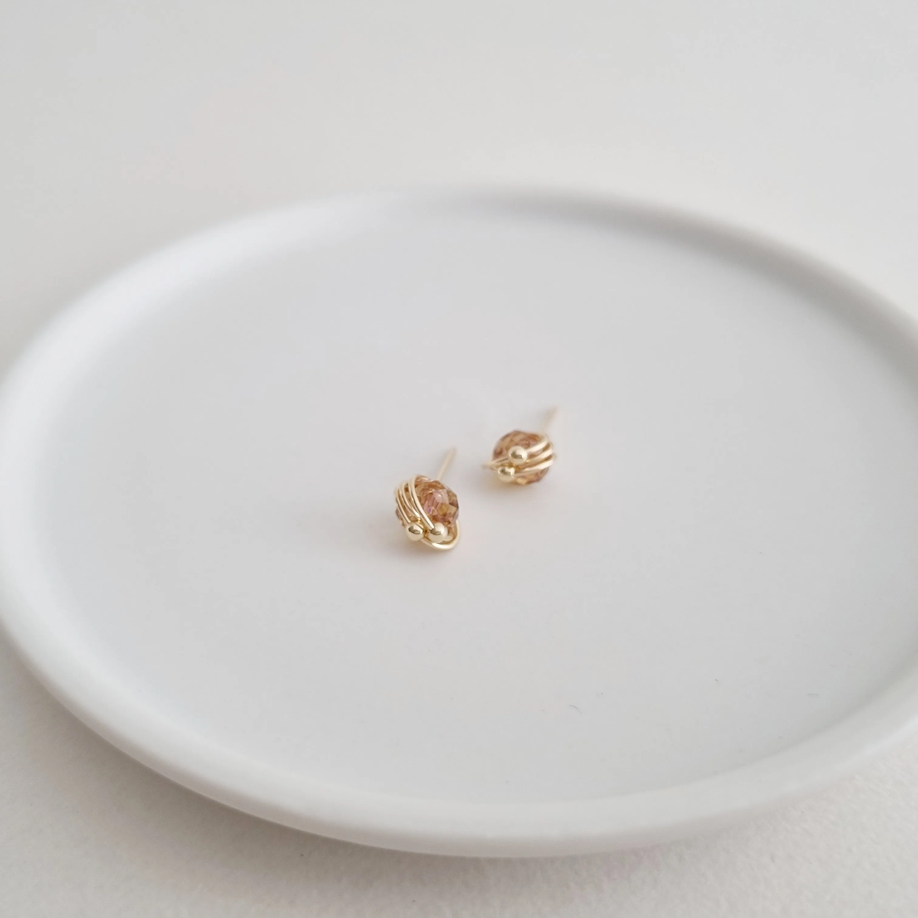 Atom Earstuds / Mystic Gold Topaz