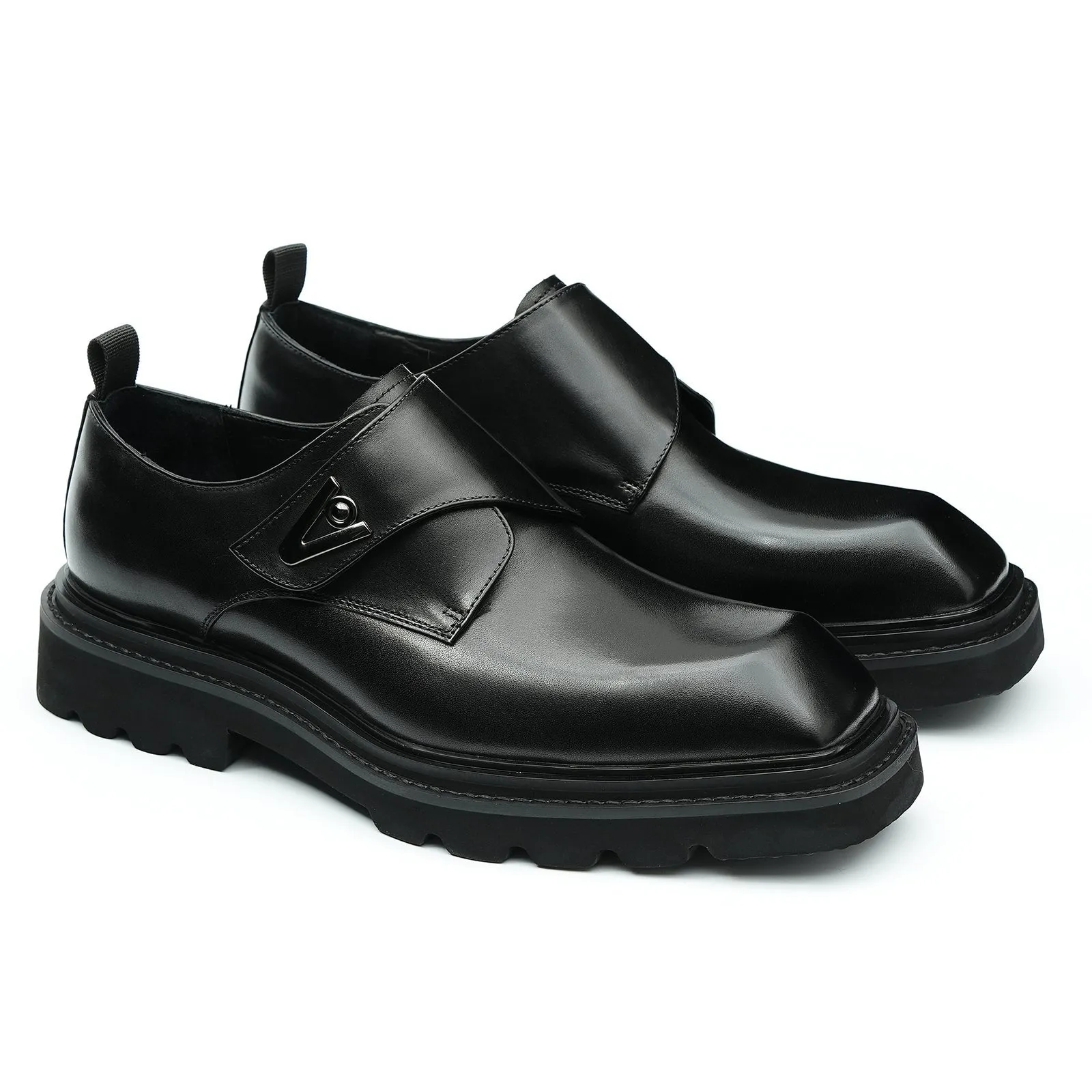 Men's leather buckle shoes